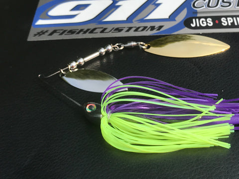 Spinnerbait - Fire Craw - Hidden Weight - RED Blade - Double Willow –